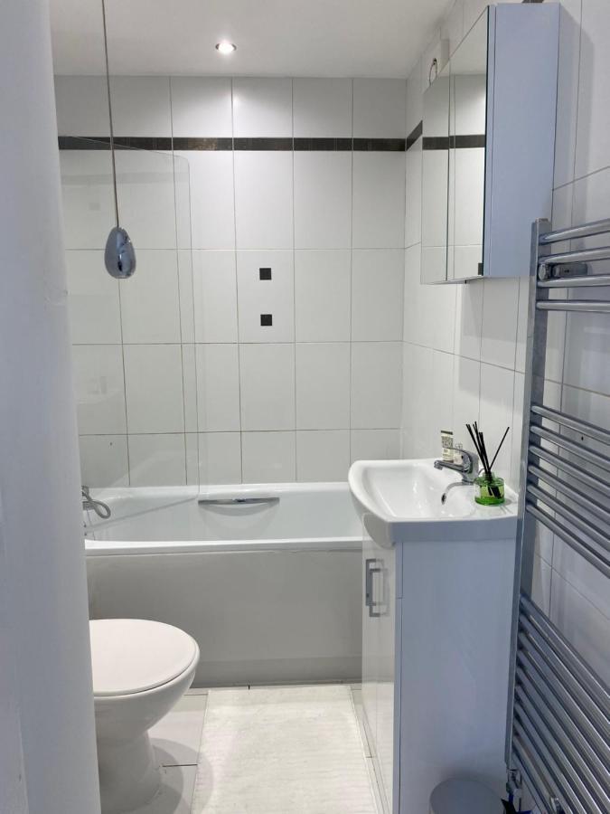 Central Leeds Townhouse With Private Roof Garden Sleeps 4 Екстер'єр фото