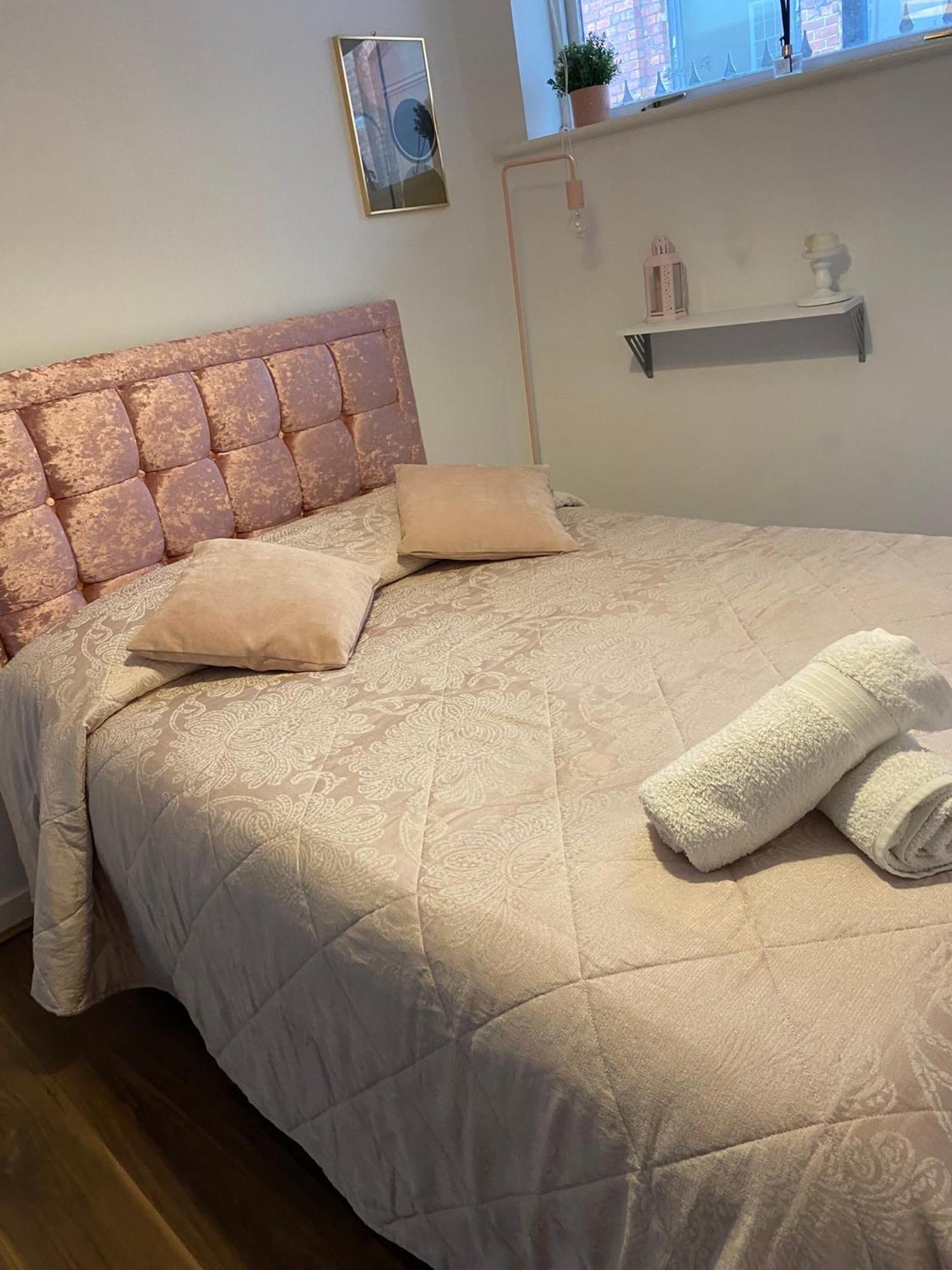 Central Leeds Townhouse With Private Roof Garden Sleeps 4 Екстер'єр фото